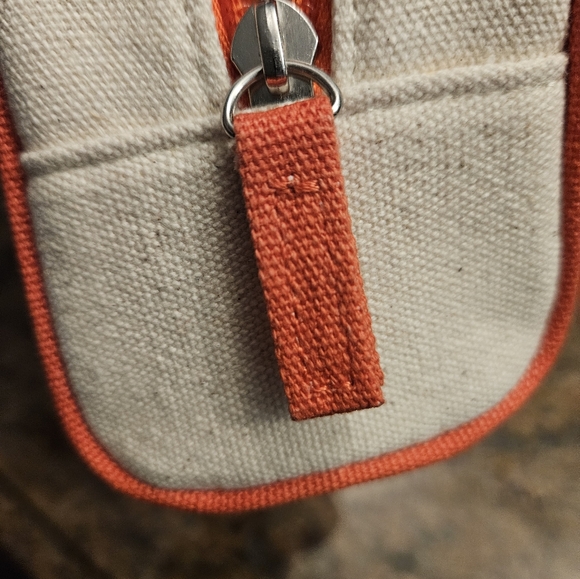 Toiletries bag - Picture 3 of 3